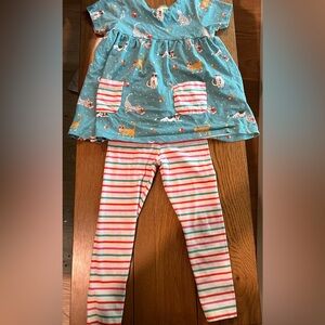 Mini Boden size 4/5 Cute cat Print Dress/tunic with Striped Leggings